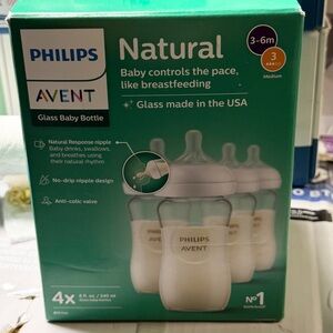 Philips Avent Natural Glass Baby Bottles Nipples, 8oz, 4-Pack, SCY913/04